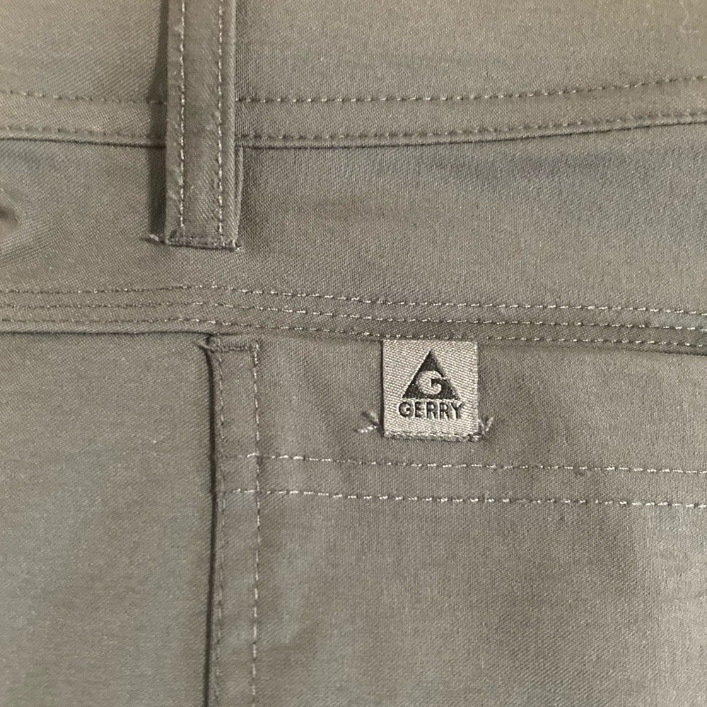Gerry Weber Venture Cargo Shorts size 34 - Picture 14 of 14